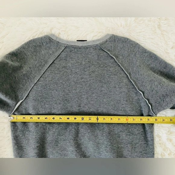 HARRY Potter Gryffindor Universal Studios Sweatshirt, Small - Picture 12 of 16